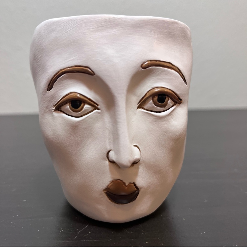 Artistic Baby Modern Face Planter in White and Brown by Michelle Allen - Picture 2 of 13